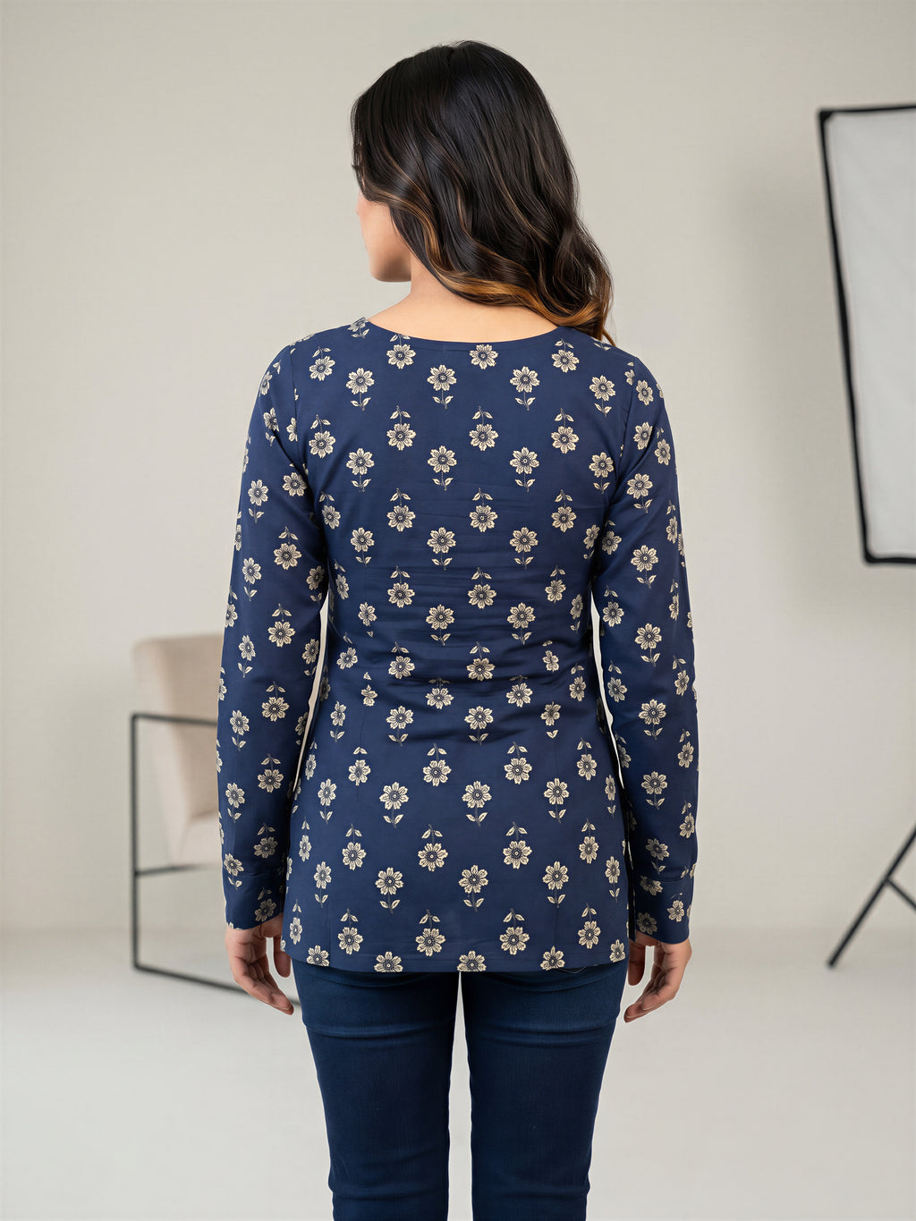 Women’s Navy Blue Floral Printed V-Neck Long Sleeve Tunic Top