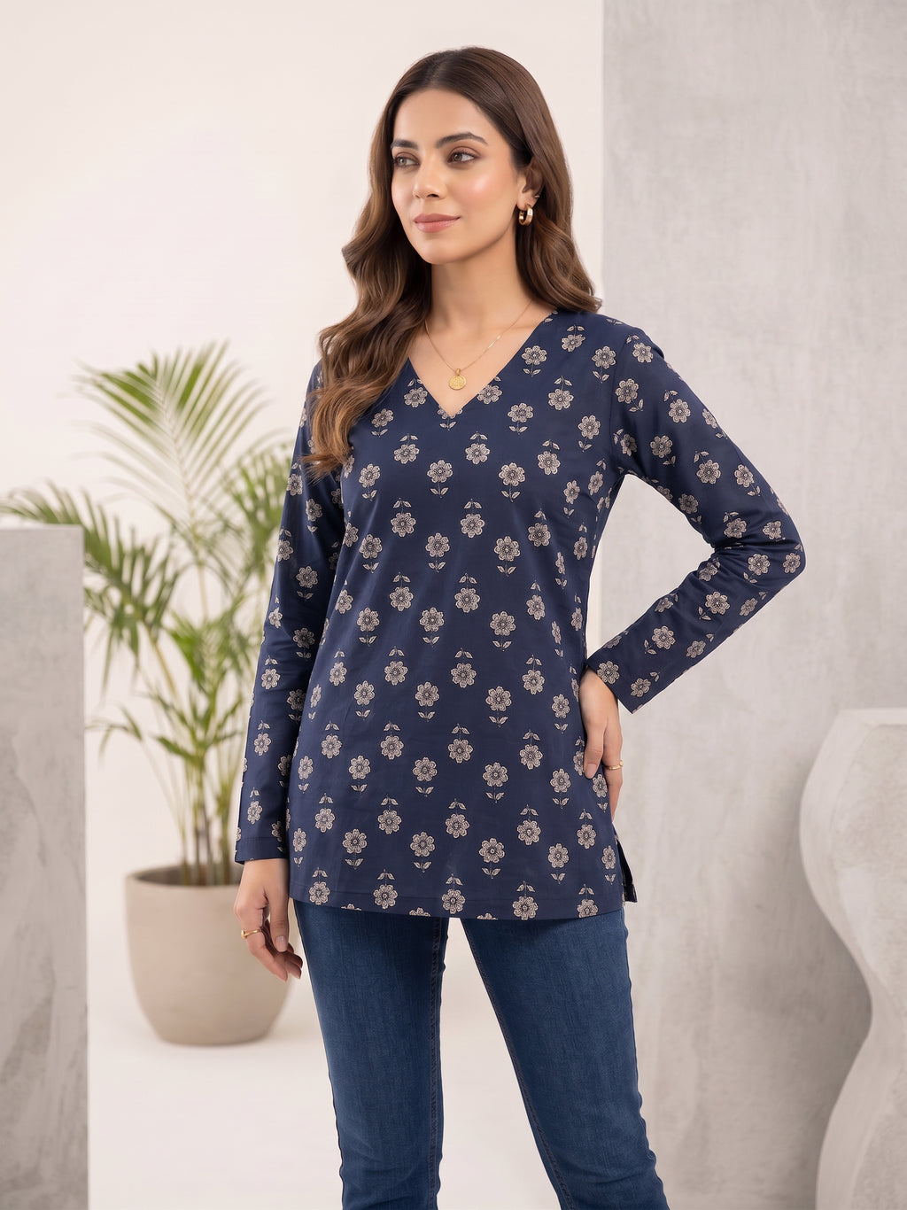 Women’s Navy Blue Floral Printed V-Neck Long Sleeve Tunic Top